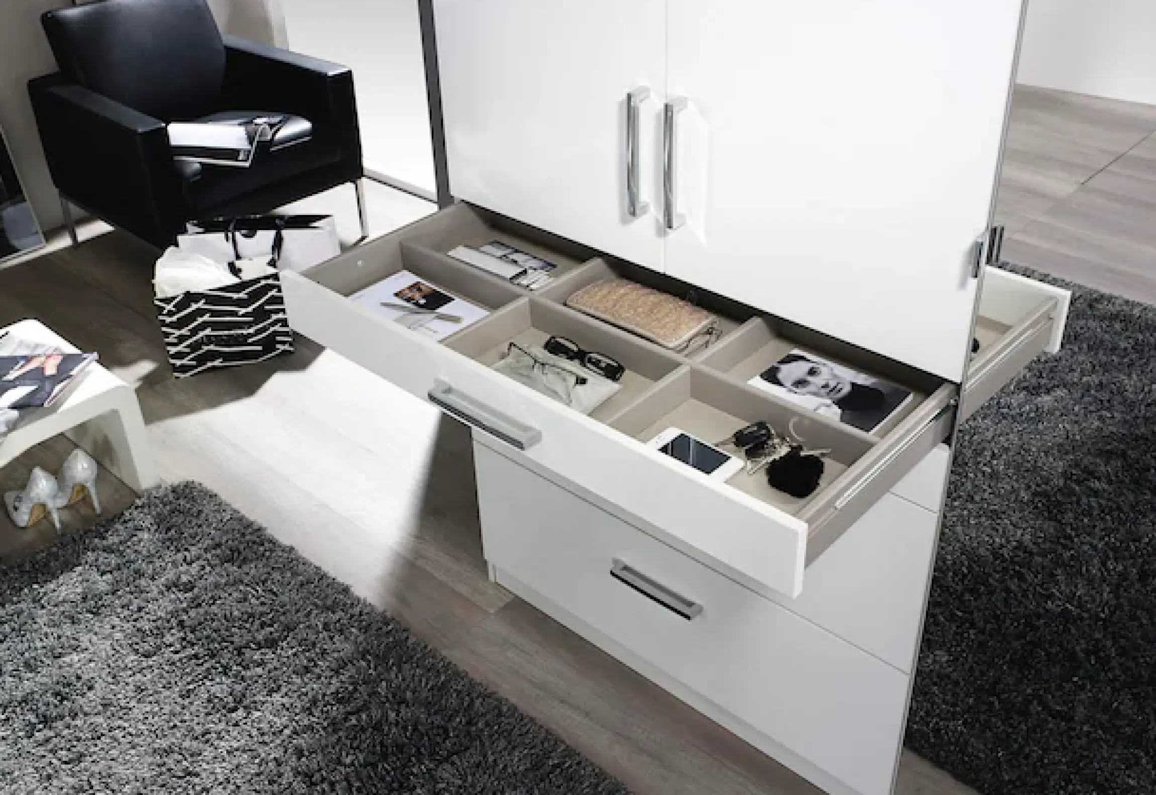 rauch Drehtürenschrank »Kleiderschrank Schrank Garderobe GarderobenschrankHOMBURG« mit Spiegel, oberer Schubkasten mit Einteilung MADE IN GERMANY