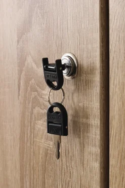 rauch Kleiderschrank »Schrank Garderobe Garderobenschrank Putzschrank Wäscheschrank BERGHEIM« Breiten 91/136/181 cm, Höhe 197 cm,2 Außenschubladen, Tür/en abschließbar je 2 Schlüssel MADE IN GERMANY