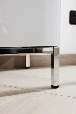 rauch Kombikommode »Kommode Türkommode Sideboard Kombikommode FLIPP mit Glasfront« Breite 200 cm mit 2 Einlegeböden,3-türig, 3 Schubladen, Soft-Close-Funktion, Oberboden und Front Glas