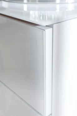 rauch Kombikommode »Kommode Türkommode Sideboard Kombikommode FLIPP mit Glasfront« Breite 160 cm mit 2 Einlegeböden,2-türig, 3 Schubladen, Soft-Close-Funktion, Oberboden und Front Glas