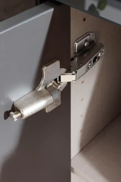 rauch Schubkastenkommode »Flipp Schubladenkommode Wäscheschrank Schrank« Breite 160/180 cm mit 4 Einlegeböden,2-türig mit5 Schubladen und Soft-Close-Funktion in zwei Breiten