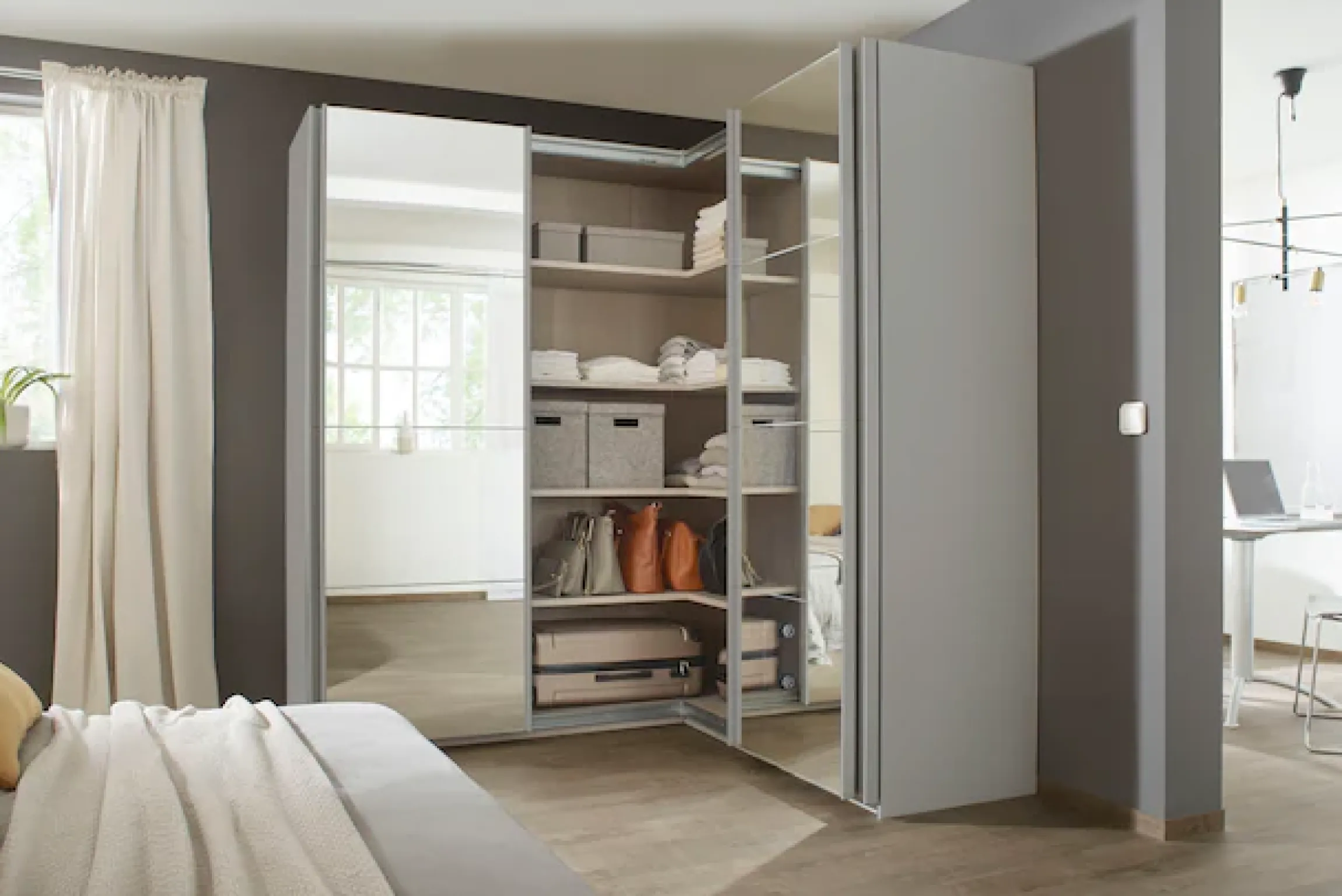 rauch Schwebetürenschrank »Schrank Garderobe Eckkleiderschrank QUADRA Front in Dekor/Hochglanz« in den Höhen 210/229 cm, inkl. Soft-Close-Funktion,großer Eckschrank mit viel Stauraum, Maß 181x187 cm MADE IN GERMANY