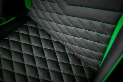 RAZER Gaming-Stuhl »Tarok Pro by Zen, PU Kunstleder« () 3D-Armlehnen, Lendenkissen und Kopfkissen, bis 130kg