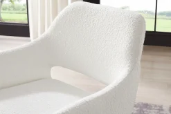 SalesFever Armlehnstuhl »Komfortabler Esszimmerstuhl mit Stil« () Bezug in moderner Bouclé Optik