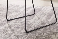 SalesFever Armlehnstuhl »Komfortabler Esszimmerstuhl mit Stil« () Bezug in moderner Bouclé Optik