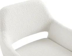 SalesFever Armlehnstuhl »Komfortabler Esszimmerstuhl mit Stil« () Bezug in moderner Bouclé Optik