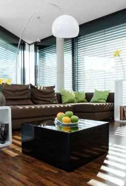SalesFever Couchtisch Schnörkelloses Design trifft auf ultramoderne Hochglanzoptik