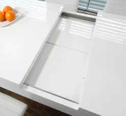 SalesFever Esstisch »Odense - Design Tisch für stilvolle Mahlzeiten« Mit praktischen Ansteckplatten erweiterbar
