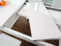 SalesFever Esstisch »Odense - Design Tisch für stilvolle Mahlzeiten« Mit praktischen Ansteckplatten erweiterbar