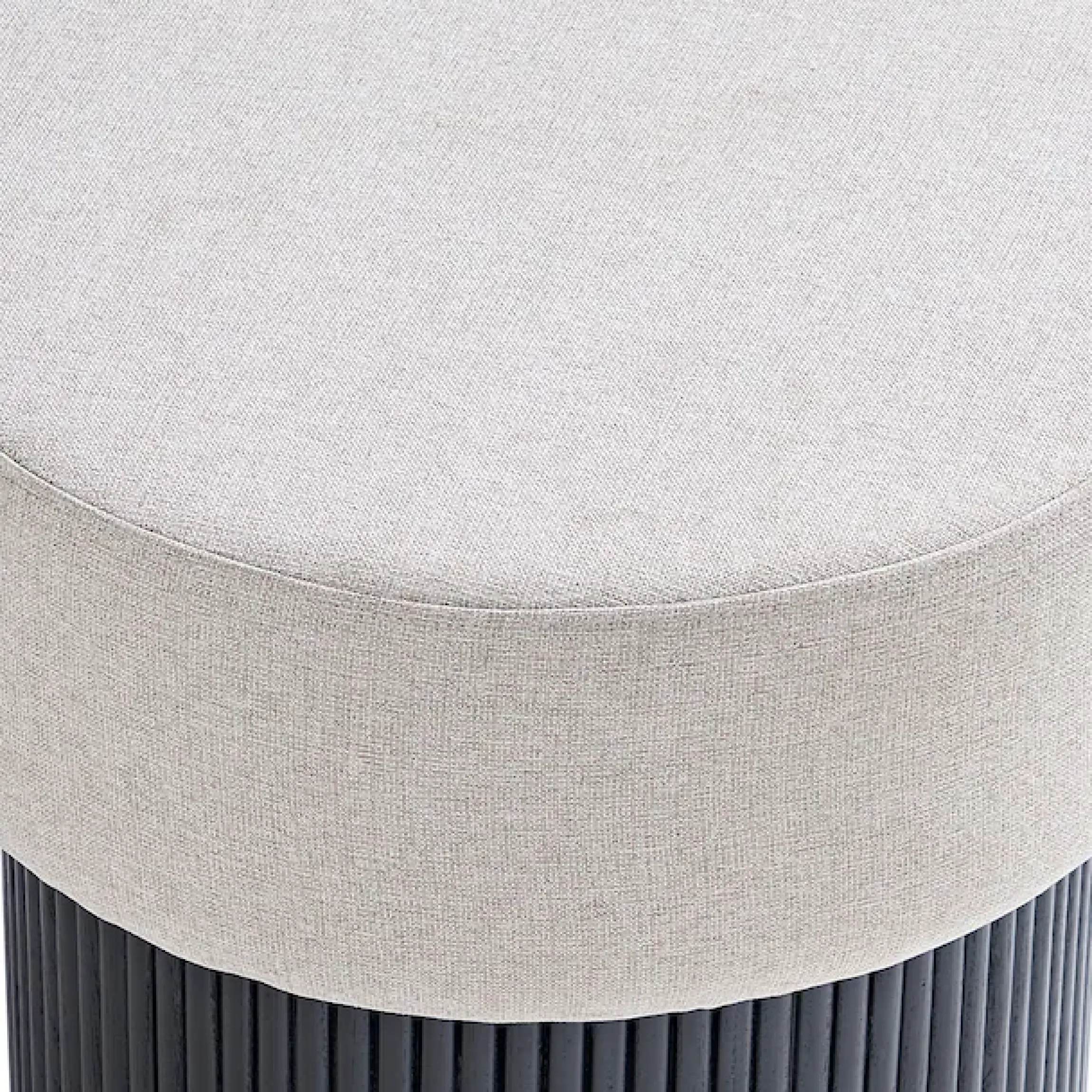 SalesFever Stauraumhocker »Ilovik Hocker mit abnehmbarer Sitzfläche – kompakter Design-Hocker« 1 Stk. tlg. Praktischer Pouf mit Stauraum, ideal fürs Wohnzimmer