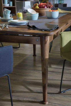 SIT Esstisch »T-WESTCOAST TABLE LARGE aus Mangoholz Massivholz« Markante Holzbeine mit dekorativen Absätzen in Tellerform