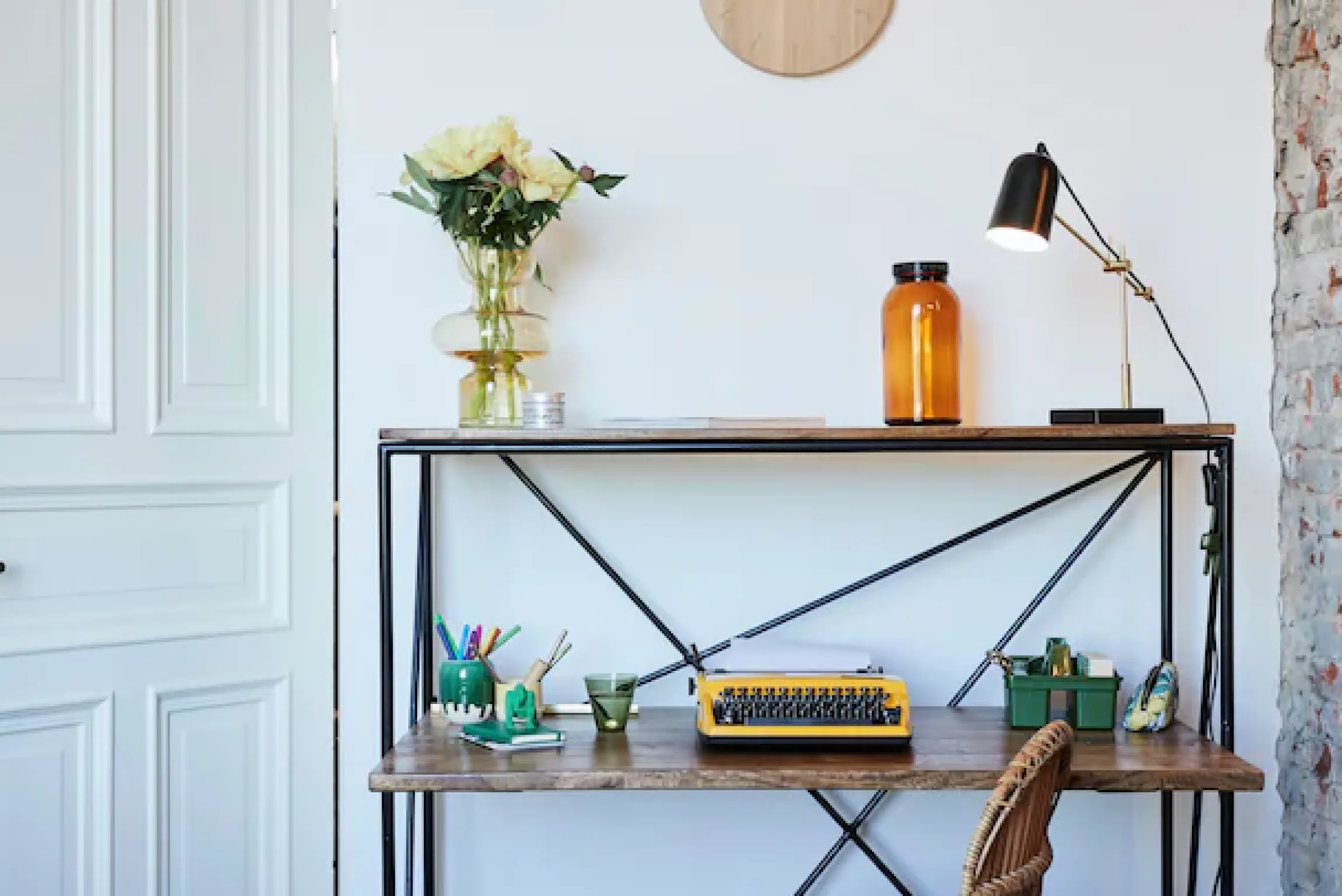 SIT Sekretär »T-NEST SHELF OFFICE LOW aus Mangoholz mit Metallgestell« Kompakter Sekretär mit Regal im minimalistischen Industrial-Design