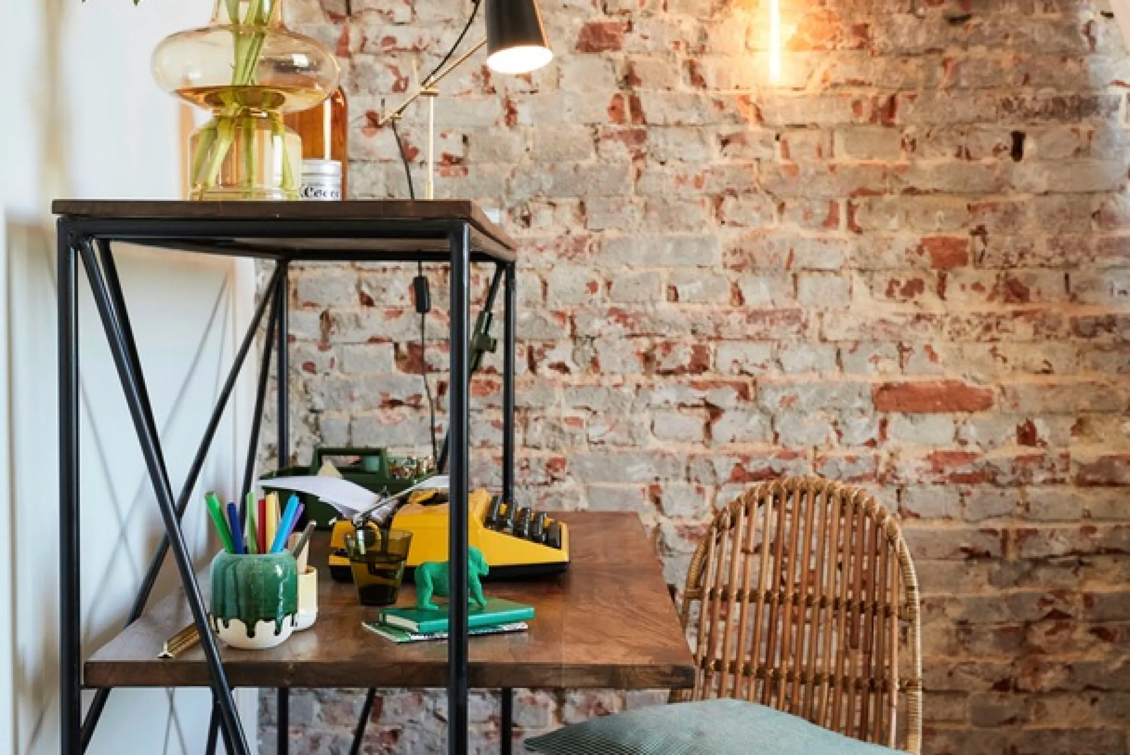 SIT Sekretär »T-NEST SHELF OFFICE LOW aus Mangoholz mit Metallgestell« Kompakter Sekretär mit Regal im minimalistischen Industrial-Design