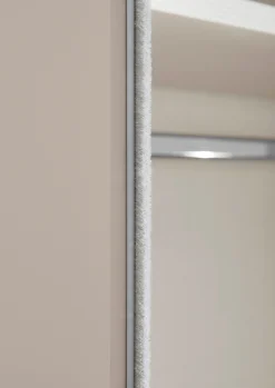 STAUD Schwebetürenschrank »Includo, Made in Germany« Mit Spiegeltüre und vier verschiedenen Ausstattungsvarianten