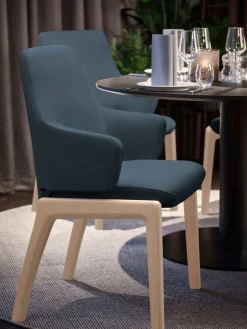 Stressless® Polsterstuhl »Laurel« () Low Back mit Armlehne, Größe L, mit abgerundeten Beinen in Schwarz