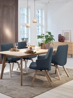 Stressless® Polsterstuhl »Laurel« () Low Back mit Armlehne, Größe L, mit schräggestellten Beinen in Schwarz