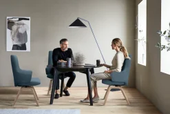 Stressless® Polsterstuhl »Laurel« () High Back mit Armlehne, Größe L, mit schräggestellten Beinen in Eiche