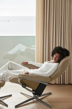Stressless® Relaxsessel »Mayfair« Set, Relaxsessel mit Hocker,mit Hocker, mit Cross Base, Größe S, M & L, Holzakzent Schwarz