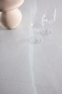 Venture Home Esstisch »Härön, runder Esstisch Ø 120 cm mit Glasplatte und Holzfuß, FSC« Esszimmertisch, transparente Platte, MDF-Mittelfuß, gerippt, hell