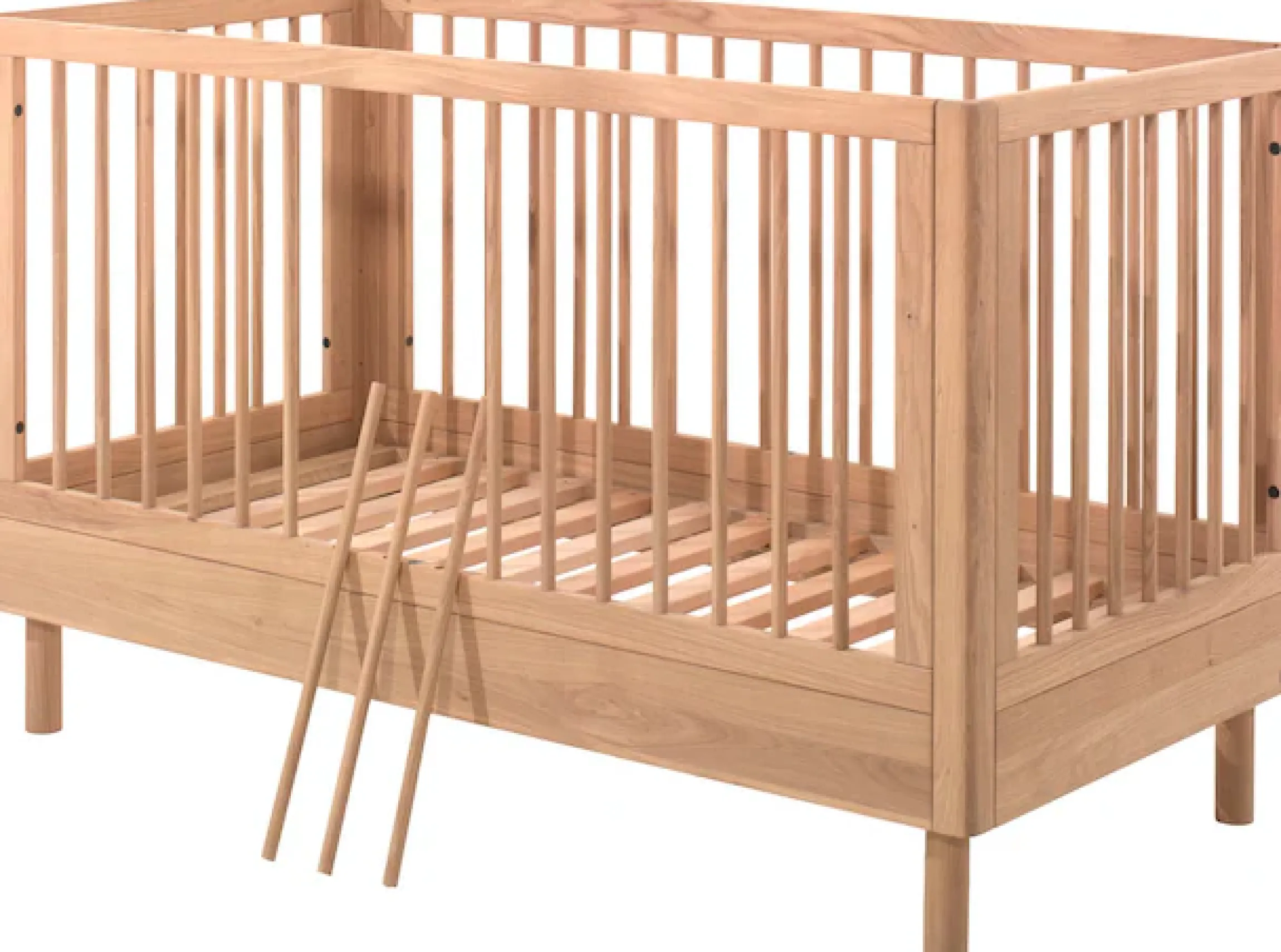 Vipack Babybett »hochwertig, stabil gebaut, Made in Europe, Oberfläche geölt lt. EN71-3« 70/140 cm, mit Schlupfsprossen und Lattenrost, höhenverstellbar
