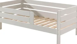 Vipack Kinderbett »Junior, Kiefermassiv mit umlaufendem Absturzschutz und Rolllattenrost« B/H/T ca. 143,6x56x70cm, mit niedrigem Betteinstieg,wahlweise in 2 Farben, mit oder ohne Schublade