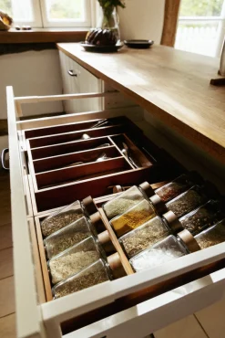 WENKO Gewürzregal »mit 12 Gewürzgläser« Set, 13 Stk. tlg. aus Bambus, Glas-Gewürzstreuer mit Bambusdeckel, FSC®-zertifiziert