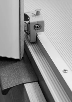 WIEMANN Falttürenschrank »Monaco« mit Glasfront sowie hochwertige Beschläge