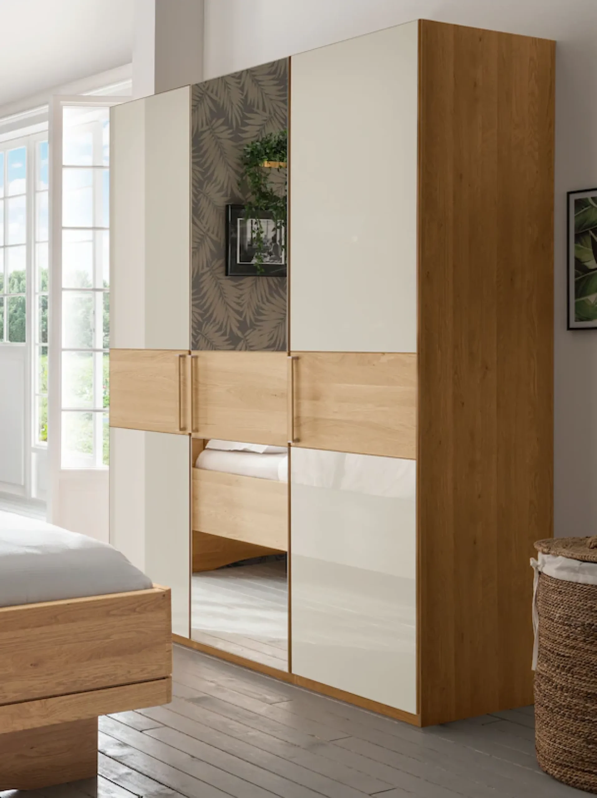 WIEMANN Kleiderschrank »Kiruna« mit Champagnerglas und Spiegel