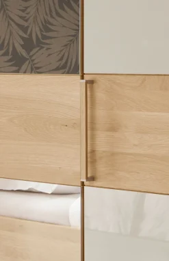 WIEMANN Kleiderschrank »Kiruna« mit Champagnerglas und Spiegel