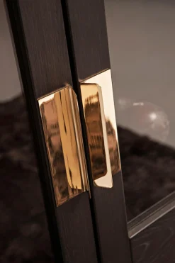 Woodman Vitrine »Parlan« mit zwei Glastüren und Soft-Close-Funktion, Breite 148 cm, FSC®