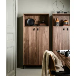 WOOOD Esszimmerstuhl »Classic mit Kunstleder-Bezug, B 48 x T 50 x H 81 cm« () Walnussfurnier-Gestell, Tragkraft 130 kg, Pfleiglicht