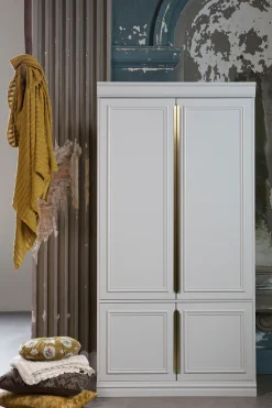 WOOOD Garderobenschrank »OrganizeFSC®-Kiefernholz mit Zierleisten-Türen und Metallgriffen« H 215 x B 110 x T 62 cm, Wandbefestigung empfohlen, pfleigleicht