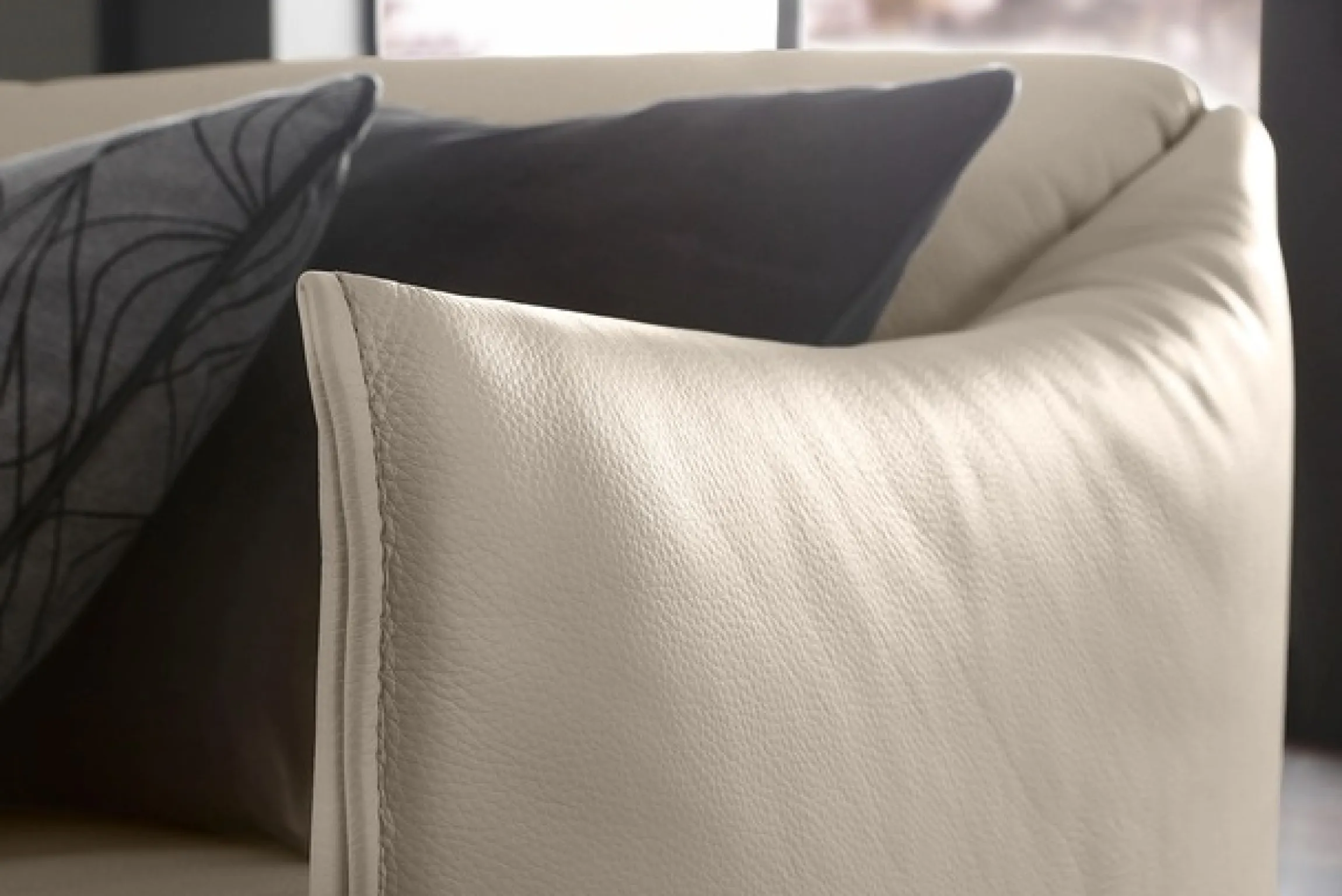 W.SCHILLIG 2,5-Sitzer »sally Designsofa, Loungesofa, bequem, schmale Armlehnen, Breite 194cm« mit Metallfüßen in Silber matt, Breite 194 cm