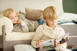 YUNY by PAIDI Kinderbett »BROTHER STU mit Bettkasten, Jugendliege« bietet extra Stauraum oder zweite Liegefläche, Kojenliege Taupe